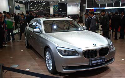 BMW debuts 760 Li sedan at Shanghai show